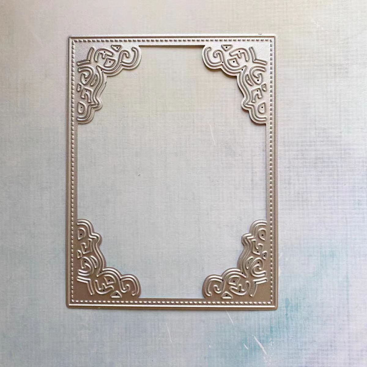 Cut die (frame)
