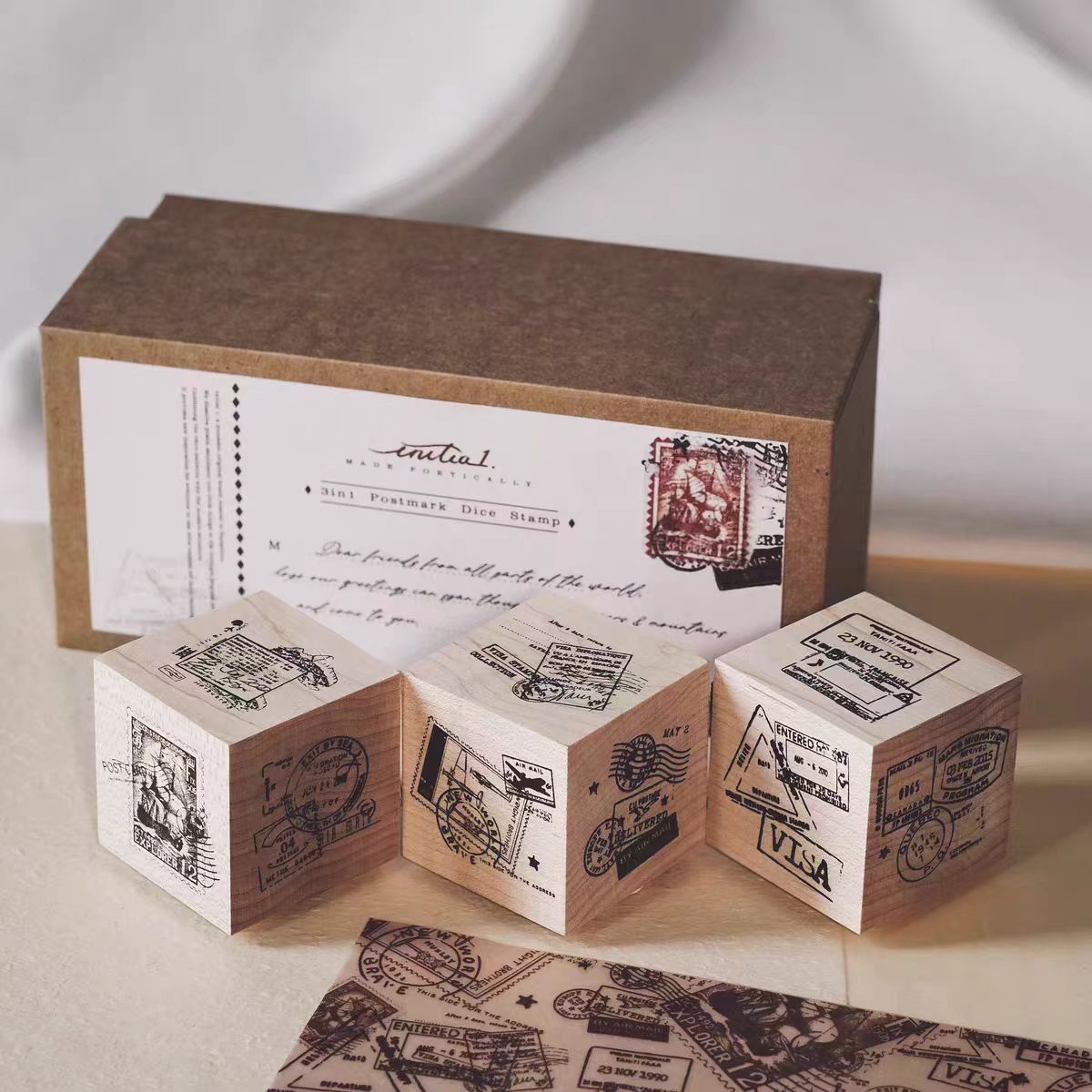 Wooden stamps (Three sides are usable) 4.5*4.5*4.5cm