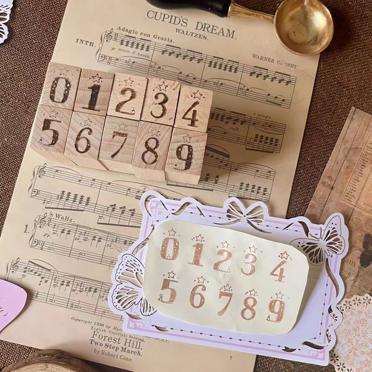 Wooden stamp set (Digital series) 10pcs/set (2*2cm/pcs)