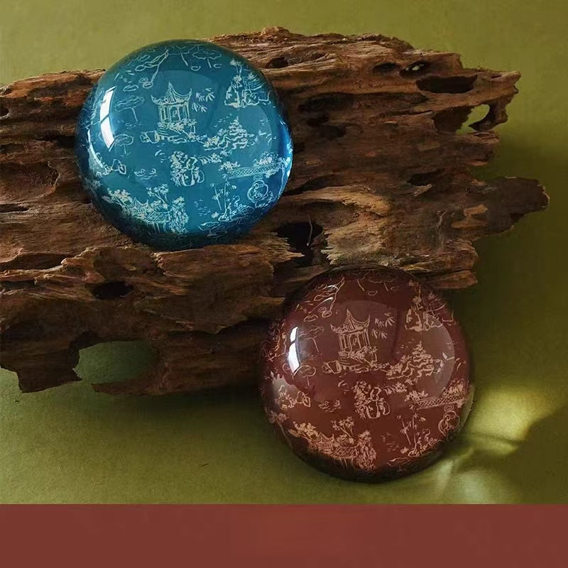 Rund gennemsigtig papirvægt i krystal, poleret glasdekoration til skrivebordet på kontoret og derhjemme (diameter: 8 cm)