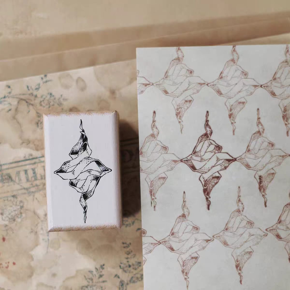 Wooden stamp (2.5*4cm)
