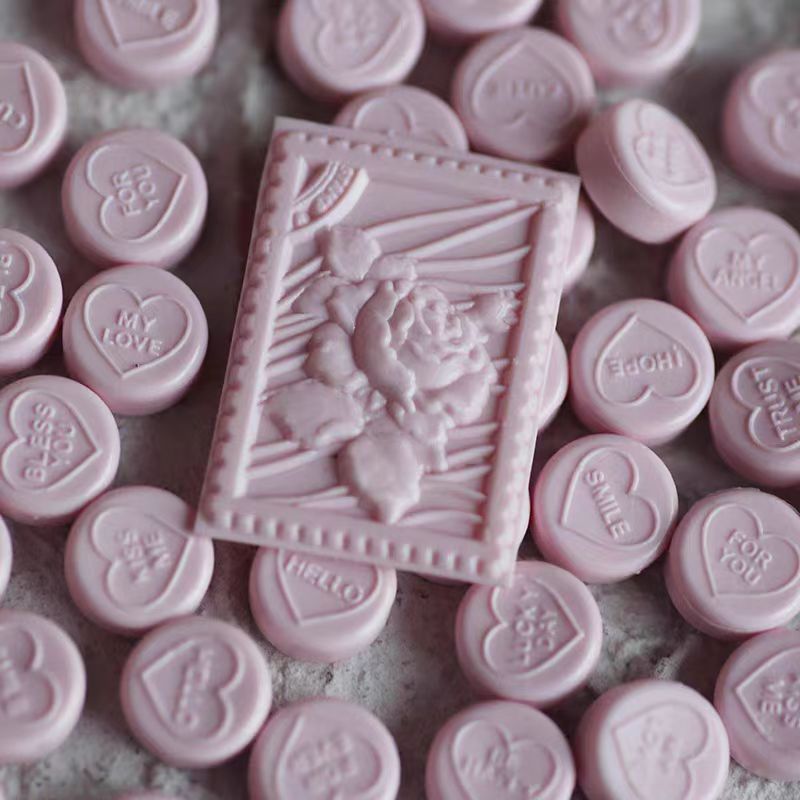 شمع (50 جرام/عبوة) حوالي 170 كبسولة