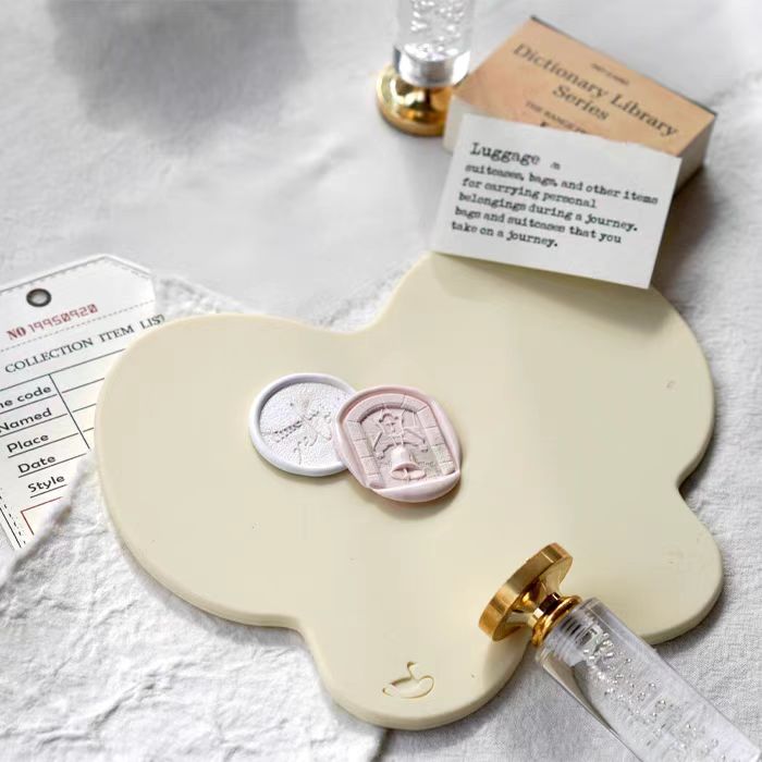 Silicone stamp release pad