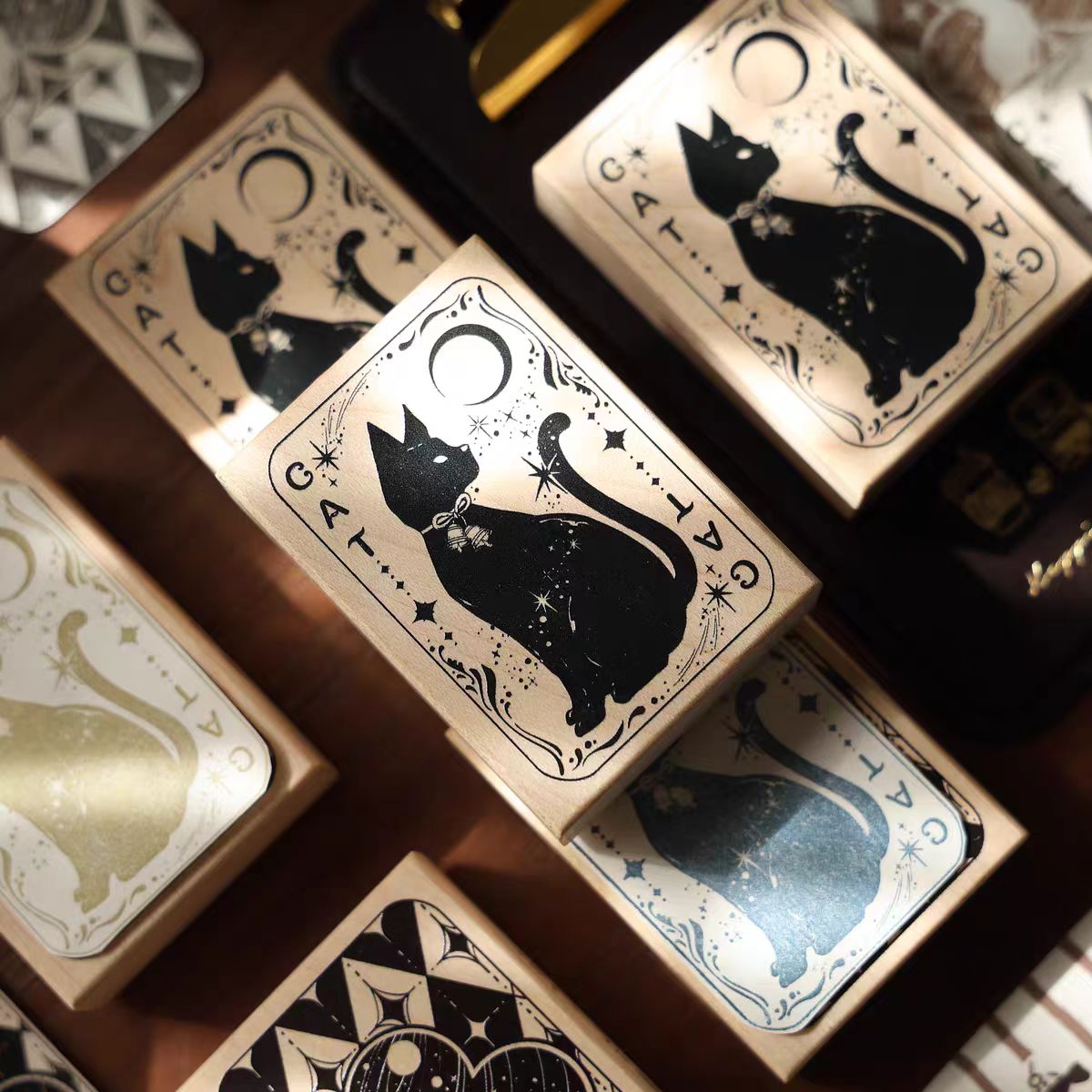 Wooden stamp (Cat playing cards) 7*5cm