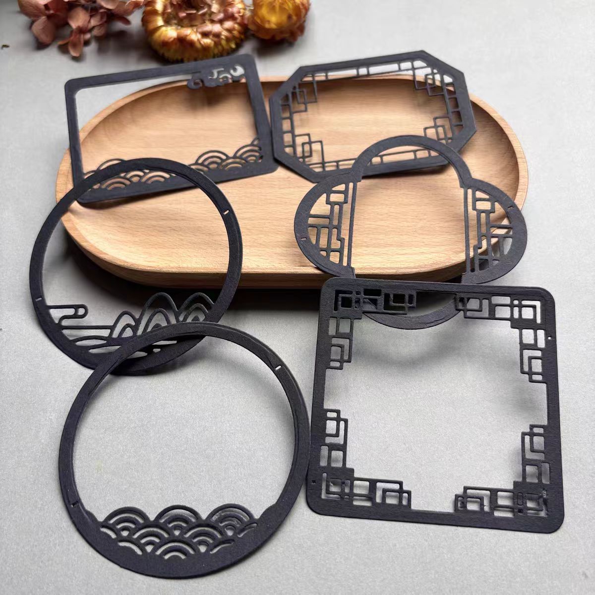 Cut die (Traditional-style paper-cut window decoration）