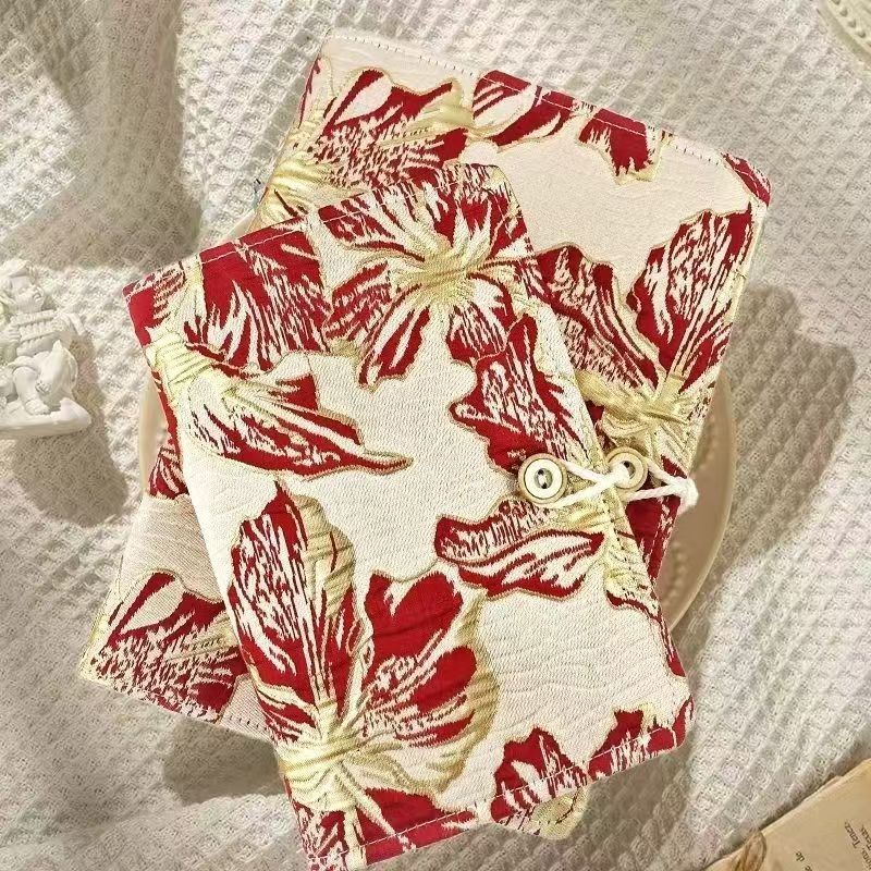 Loose-leaf notebook with fabric cover and 90 blank inner pages